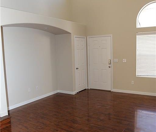 5th image of 10456 Armand Ave