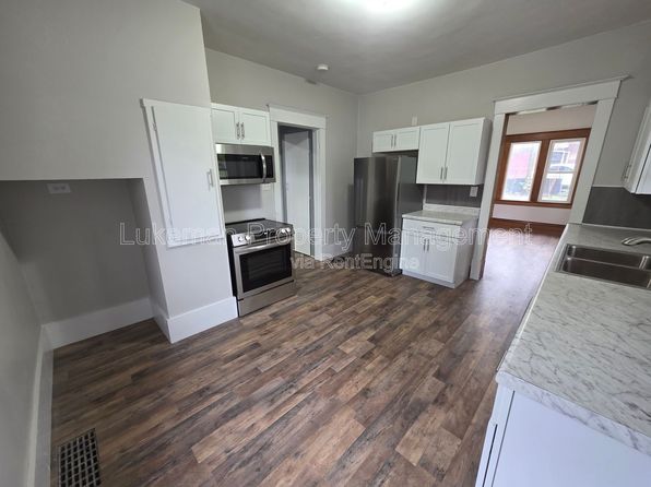 39 Byron St