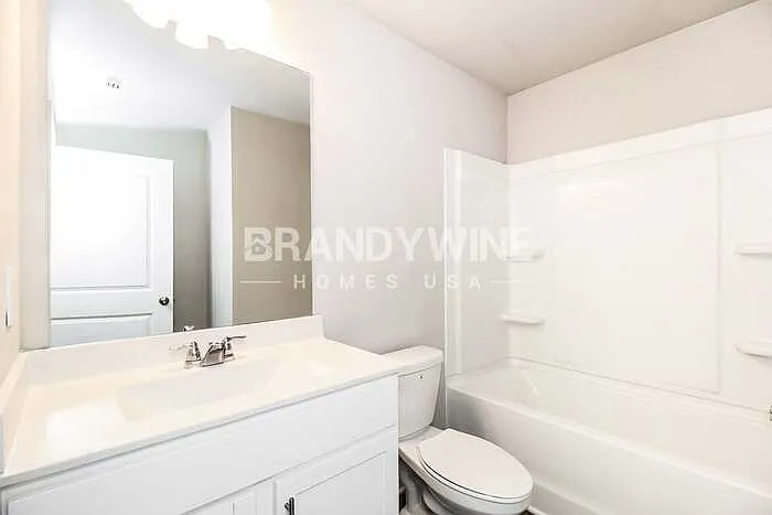 345 Bascomb Cres — Photo 19