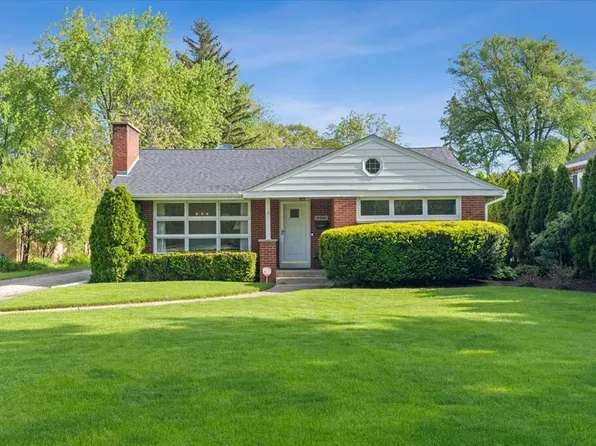 1426 Hazel Ave, Deerfield, IL 60015