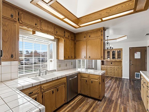5th image of 2377 Frederick Way