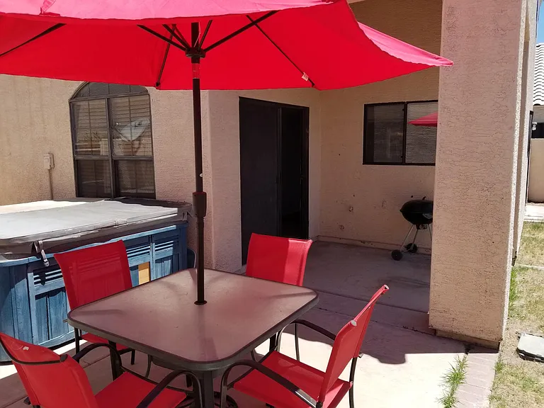 1902 N Barkley — Photo 29