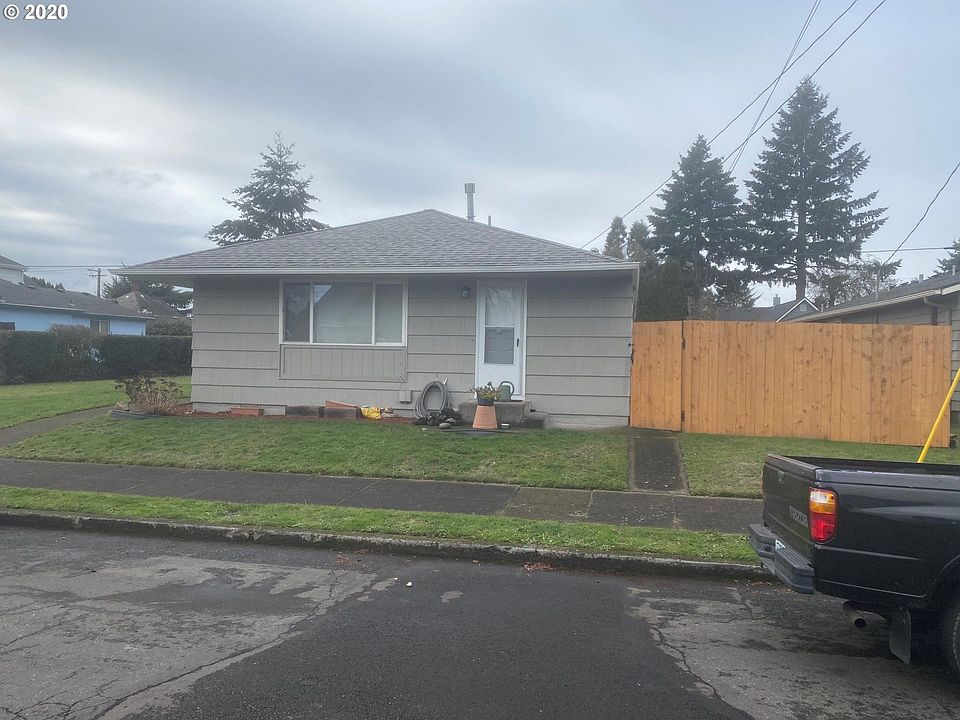 2nd image of 3825 SE 68th Ave
