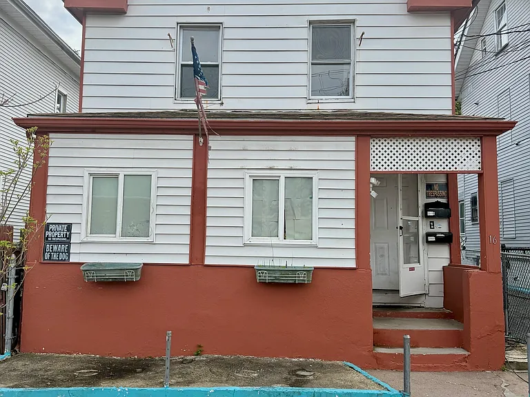 16 Daggett St #2 — Photo 1