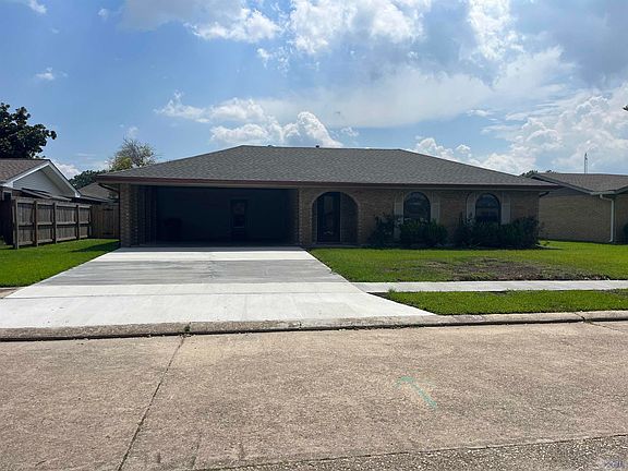 2nd image of 19 Mary Hughes Cir