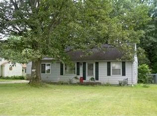 3430 Lakeside Dr, Mineral Ridge, OH 44440