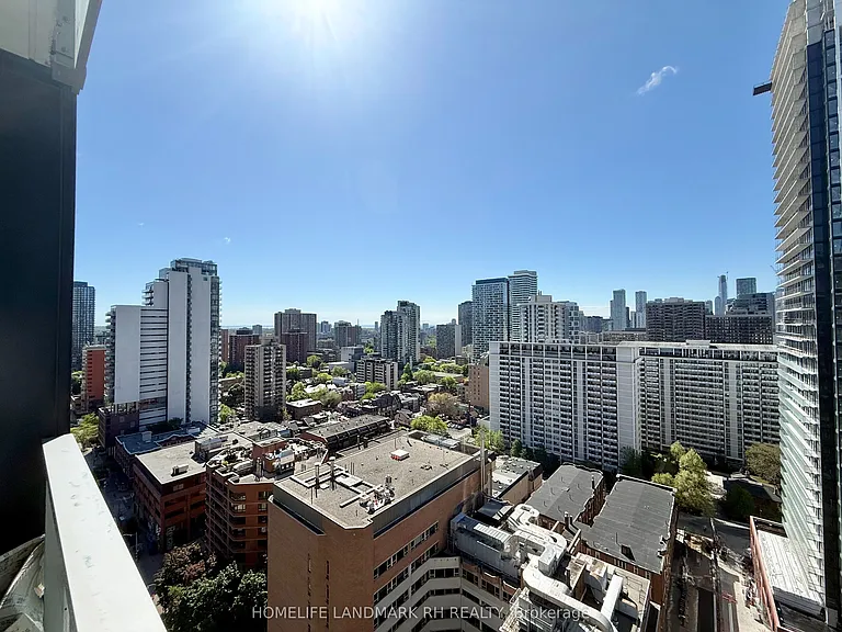 28 Wellesley St E #2204 — Photo 5