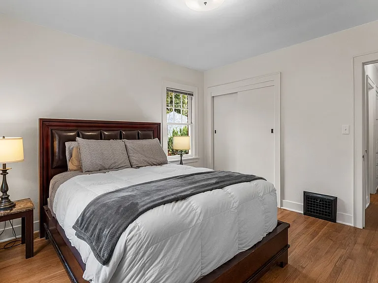 408 W 25th Ave — Photo 19