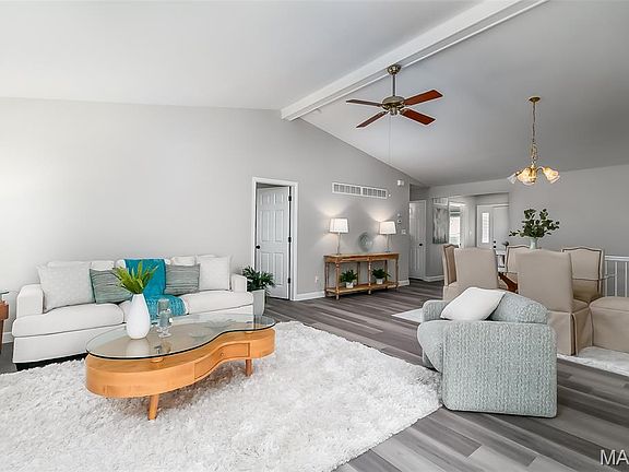 4th image of 155 Southern Oaks Dr #7A