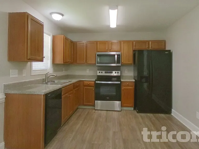 1115 Landen Chase Dr — Photo 8