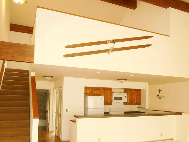 224 Deer Blvd #C — Photo 9