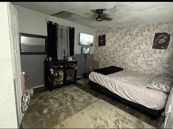 2nd image of 10 Runyan St