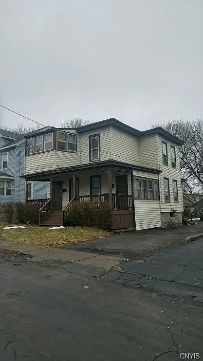 2nd image of 122 Briggs St