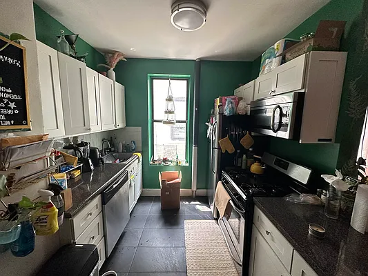 Rented by Premier Metro Realty Corp | media 1