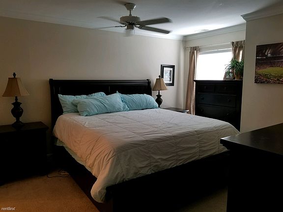 2nd image of 79 Summerfield Ct