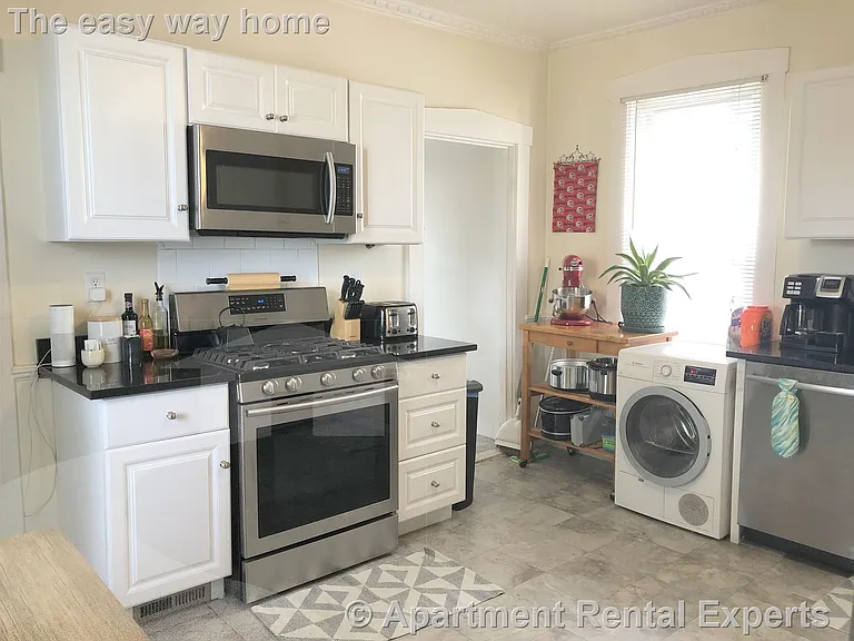 380 Highland Ave #2 — Photo 2