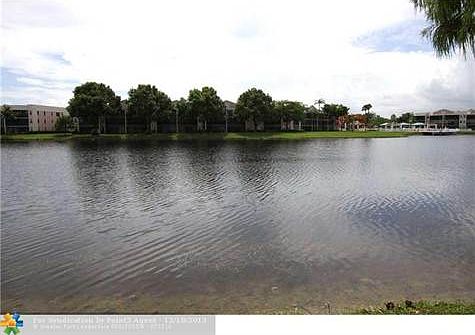 1st image of 7360 N Devon Dr #209