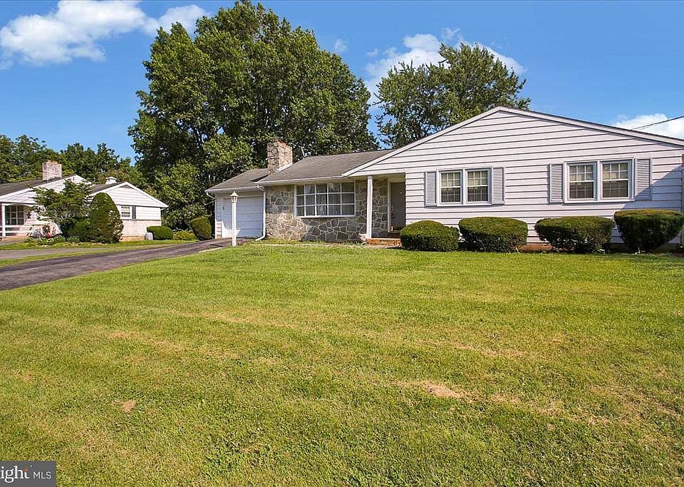 1st image of 463 Snyder Rd