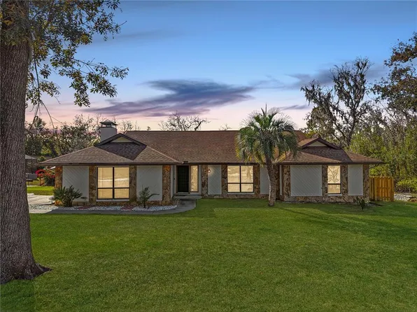 109 Holly Tree Ln, Brandon, FL 33511