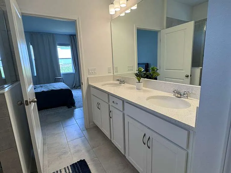 4450 Davos Dr — Photo 8