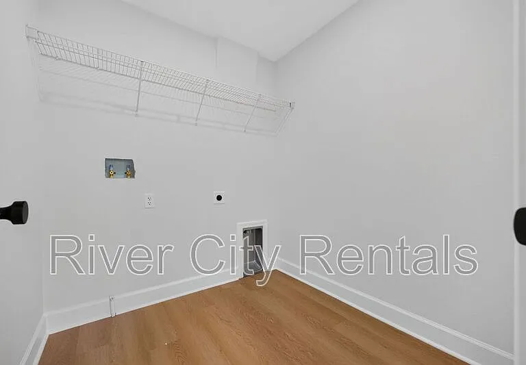 1181 Floyd St — Photo 26