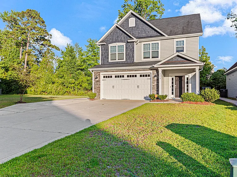 2240 Mannington Dr — Photo 8