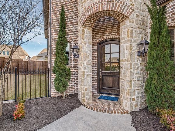3rd image of 14688 Huffman Ln