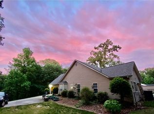 157 Davenport Rd, Braselton, GA 30517