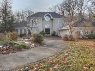 1611 Beard Dr SE, Grand Rapids, MI