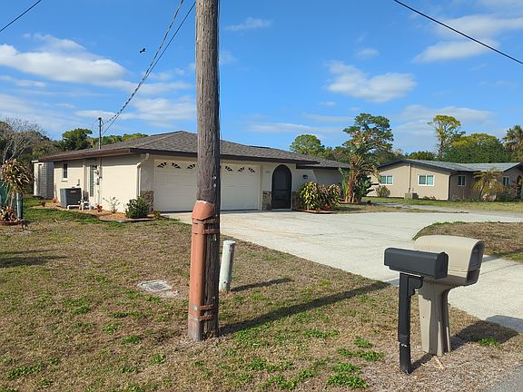 3rd image of 2323 Lakeshore Cir