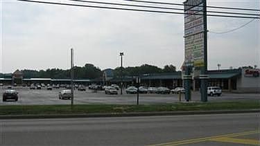 2nd image of 3310 Manchester Rd