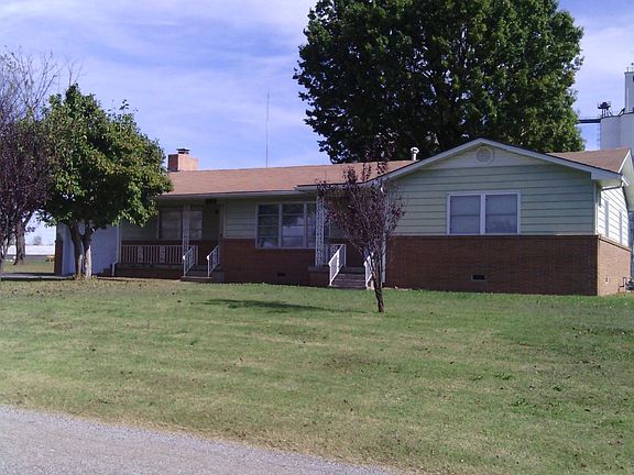 4th image of 800 S Park Dr