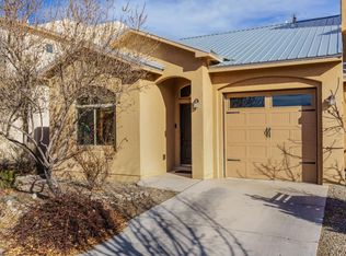 1452 Lumberton Dr NW, Albuquerque, NM 87104