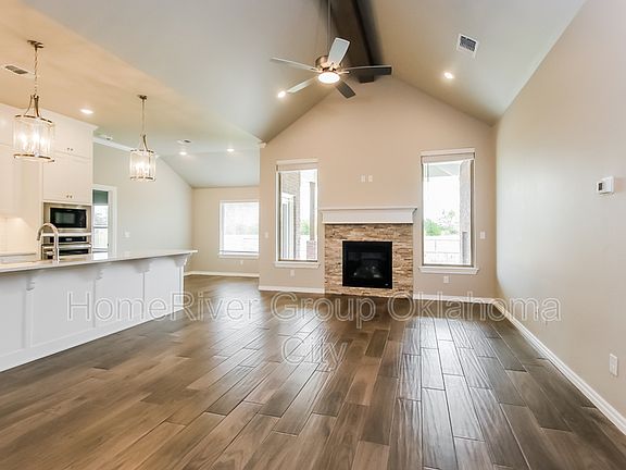 3rd image of 12508 Elba Dr