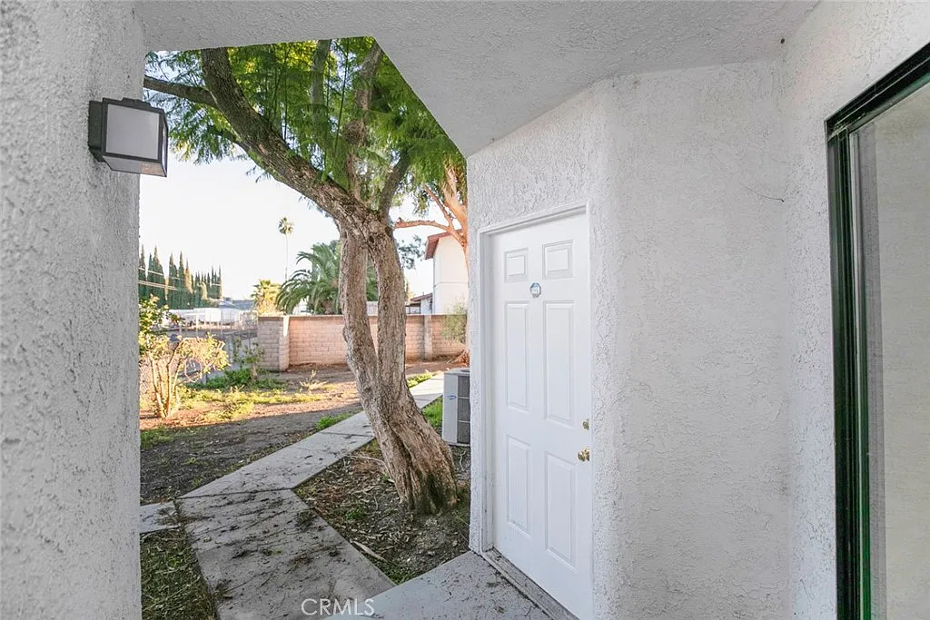 4 bed, 2236 sqft, $5,000 — Photo 3