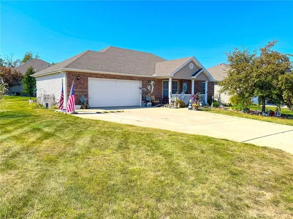 2420 N 100th Ter, Kansas City, KS 66109