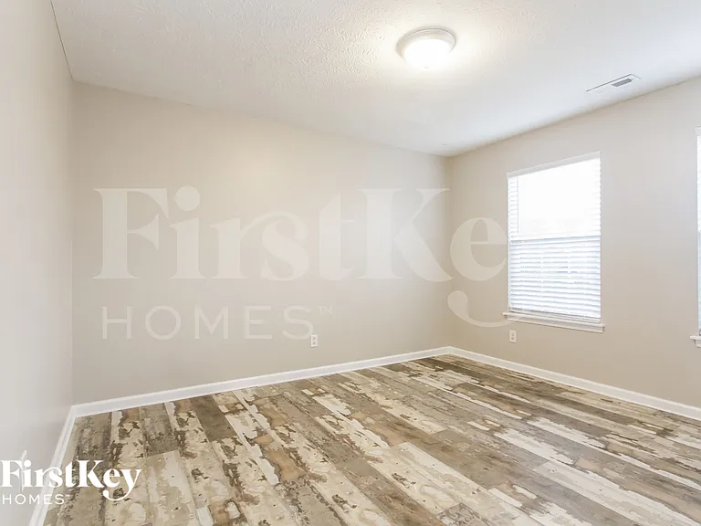 1526 Old Thicket Ct — Photo 11