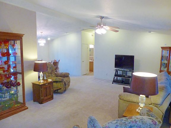 3rd image of 8684 Beauxart Cir