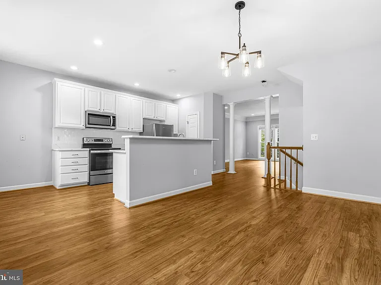 4323 Thomas Brigade Ln — Photo 3
