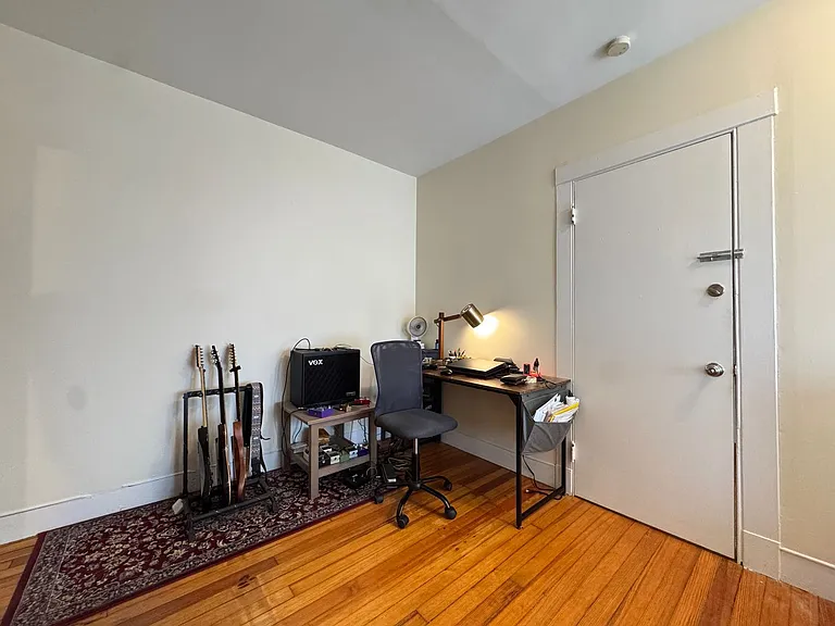 323 Willow St #325 — Photo 6