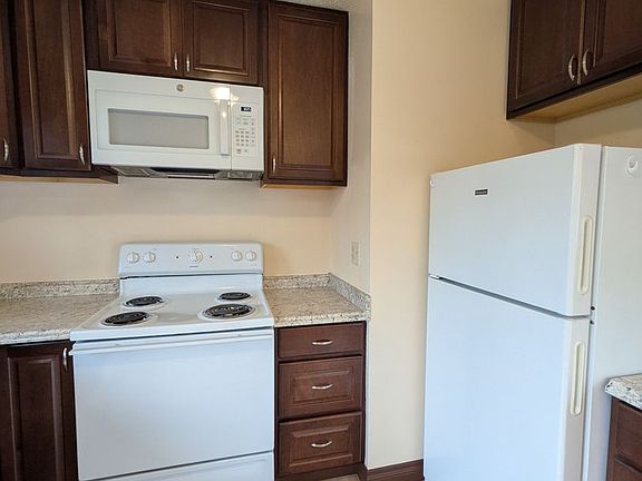 4th image of 13145 SW Jenkins Rd #13475-B