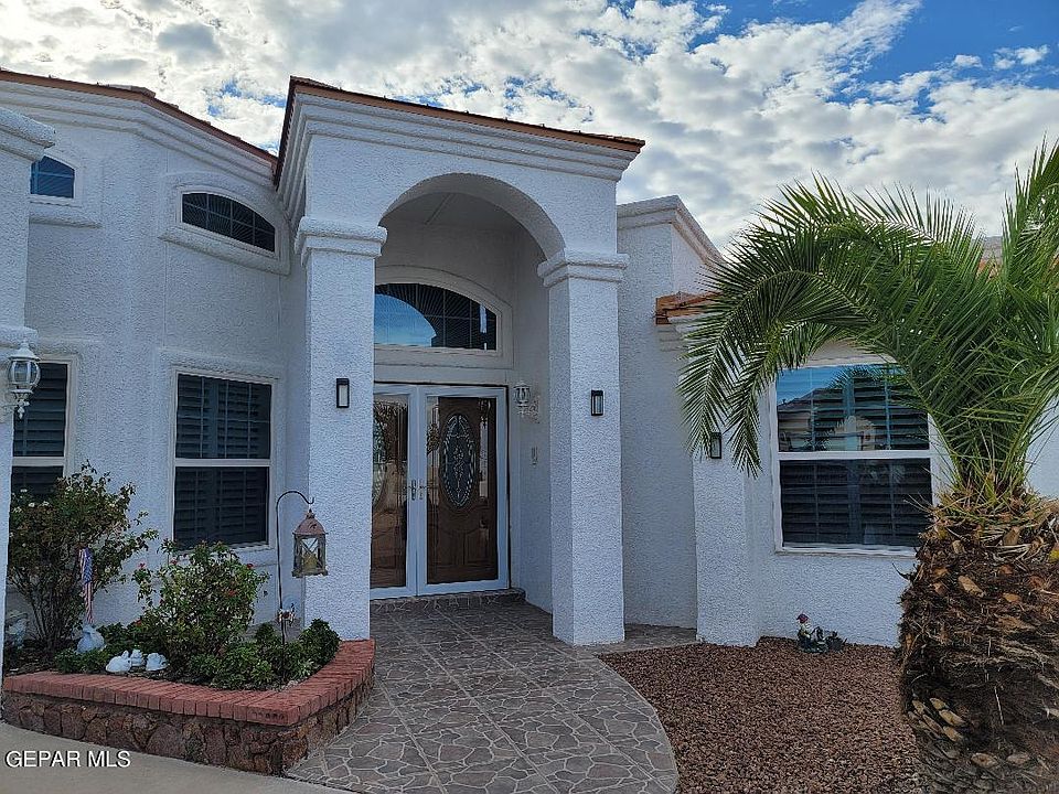 1st image of 10815 Loma De Amor Ln