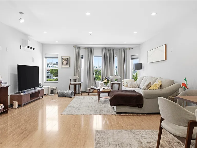 145 Newbury Ave #15 — Photo 2