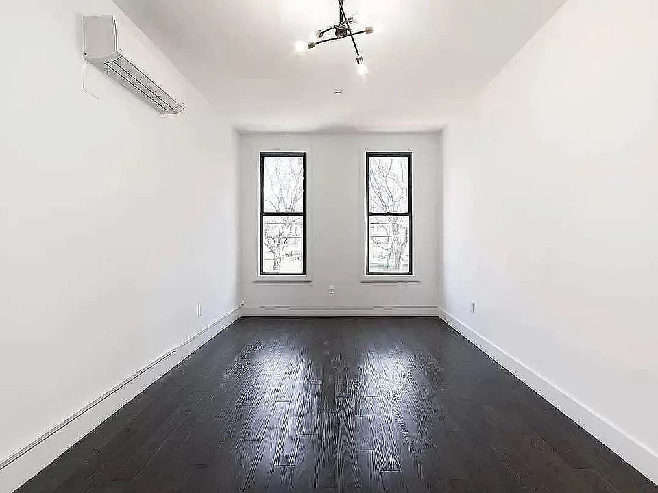 1st image of 1110 Halsey St #3F