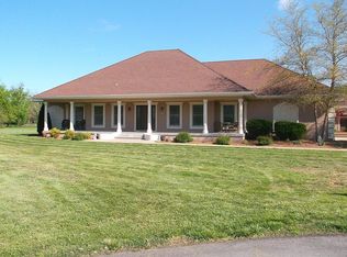3202 Grand Oaks Ct, Pittsburg, KS 66762