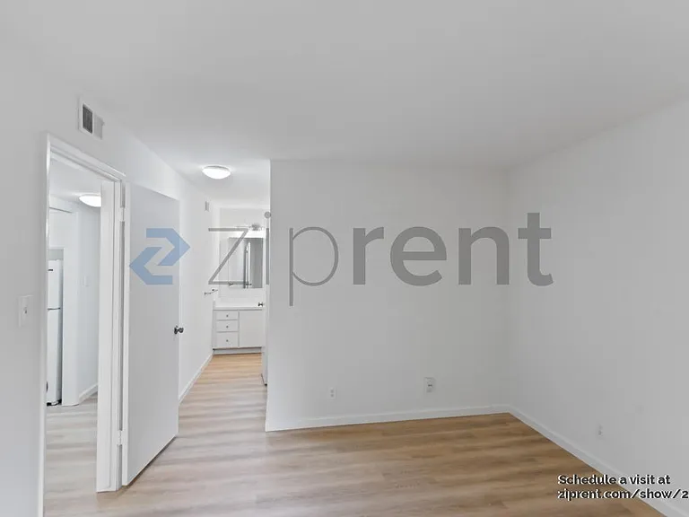 675 Sharon Park Dr #135 — Photo 16