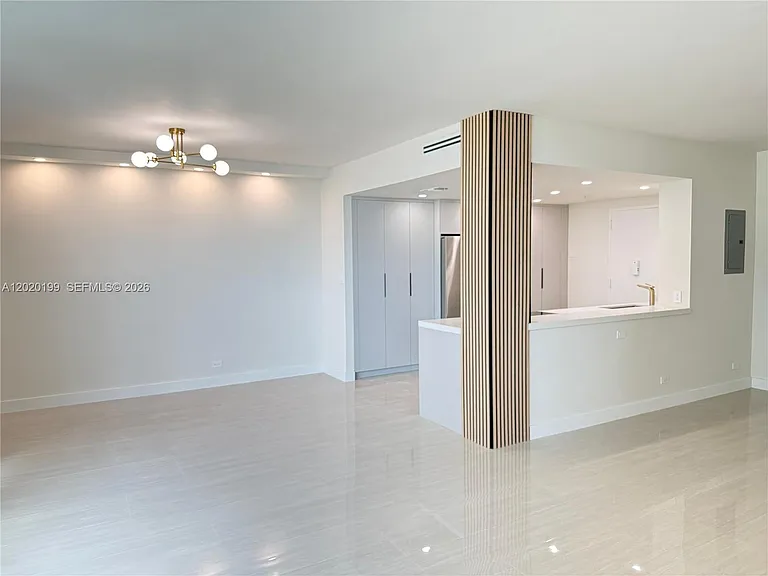 5055 Collins Ave #6F — Photo 3