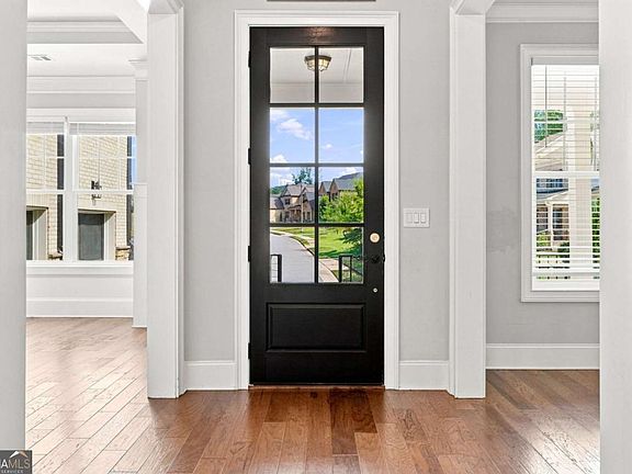 4th image of 852 Marlay Ln