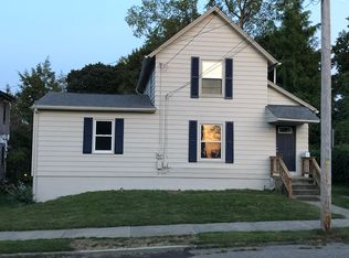 585 Lloyd St, Barberton, OH 44203