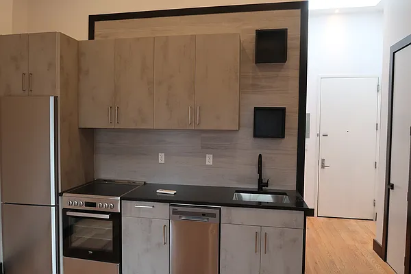 Rented by Spot It Realty LLC | media 4